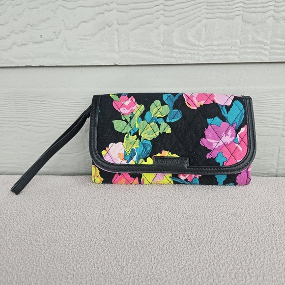 Vera Bradley Hilo Meadow Floral Fabric Quilted Wristlet Wallet Purse Black Pink - Picture 1 of 11